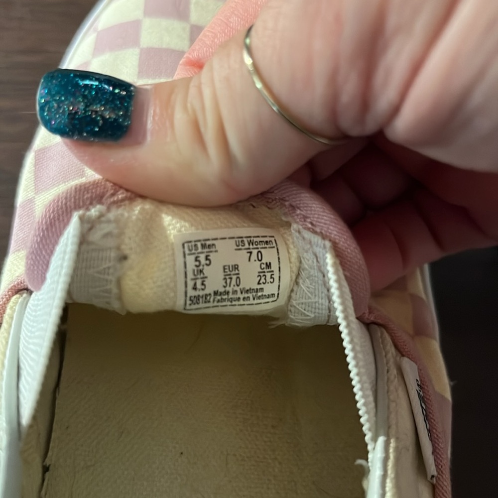 Pink checkerboard Vans Men’s 5.5 Women’s 7.0 - Picture 2 of 4